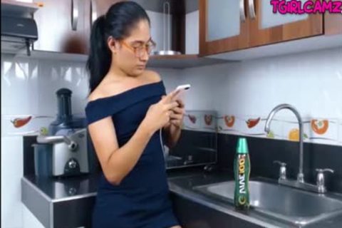 Monster penis latina tranny Cumming cam