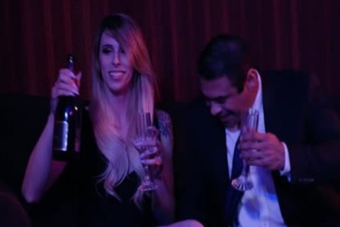 Trans babe Casey Kisses And Draven receives lusty Inside The VIP Room