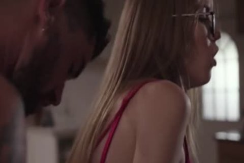 skinny blond Tbabe Crystal Thayer Rides Chris penis In couch